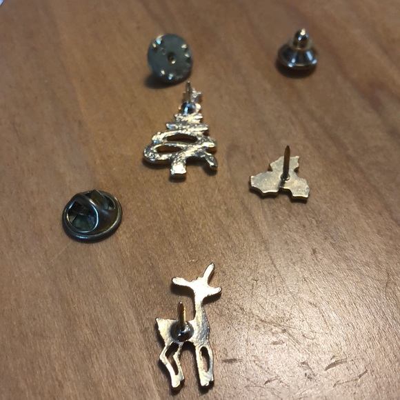 Bundle of Gold Colored Christmas Pins : Holly, Reindeer & Tree - Picture 12 of 15